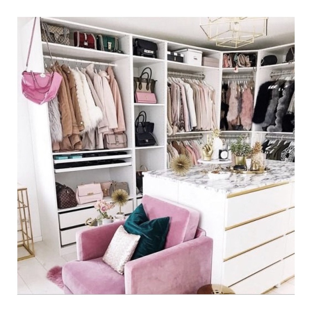 Re-Vamping my closet!!! Glitz style! - Picture 3 of 9